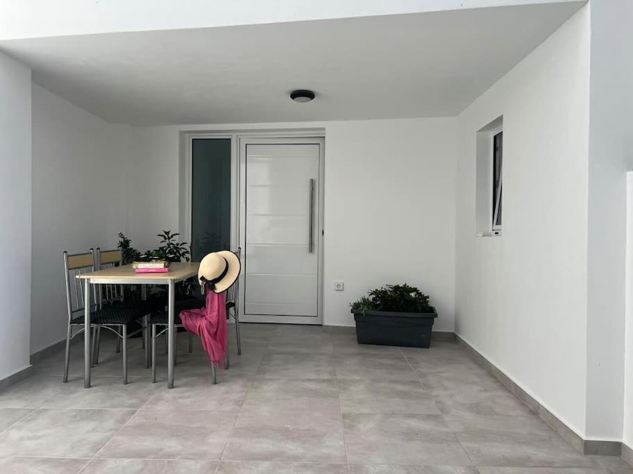 Villa Family Emporio  Екстер'єр фото